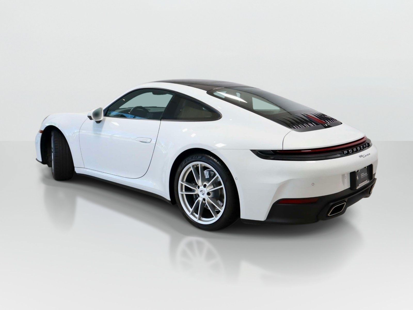 Used 2025 Porsche 911 Carrera RWD image 3