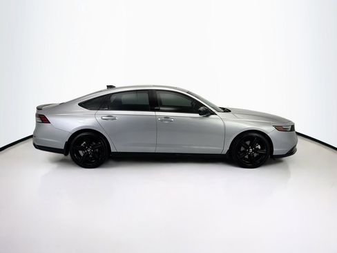 Used 2023 Honda Accord Sport image 4