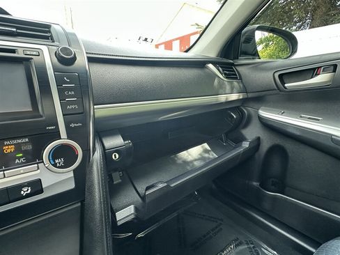 Used 2012 Toyota Camry SE FWD image 23