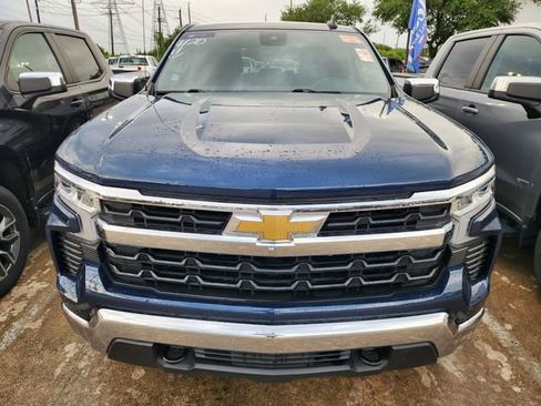 Used 2023 Chevrolet Silverado 1500 LT image 2