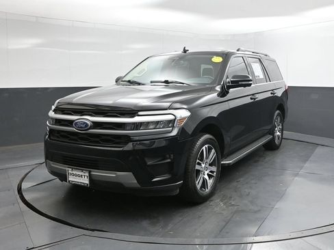 Used 2023 Ford Expedition XLT RWD image 1