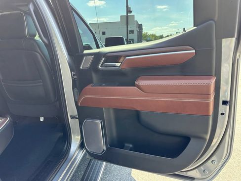 Used 2023 GMC Sierra 1500 Denali Ultimate AWD/4WD image 22