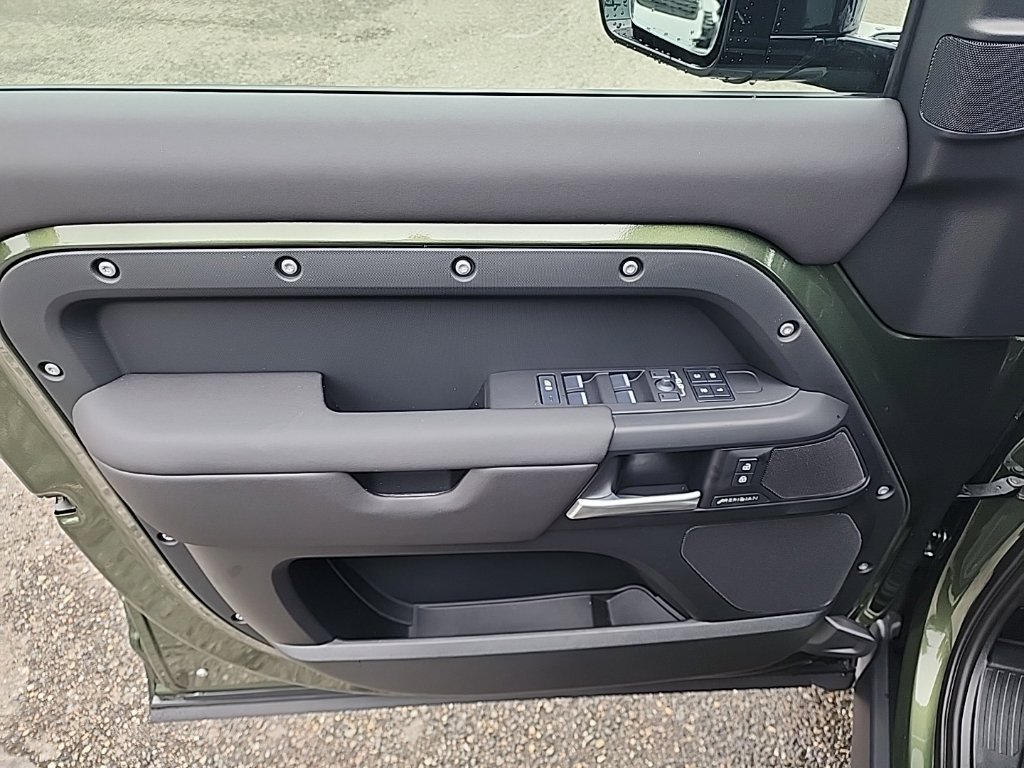 New 2026 Land Rover Defender 110 S AWD/4WD image 10