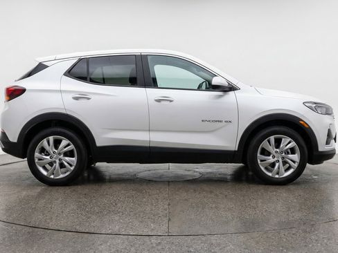 Used 2025 Buick Encore GX Preferred AWD/4WD image 11