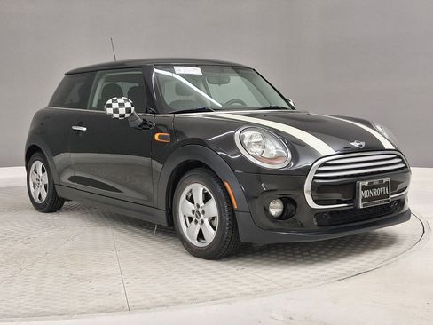 Used 2014 MINI Cooper 2-Door Hardtop FWD image 5