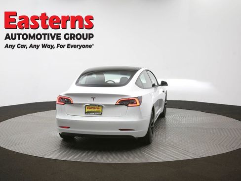 Used 2021 Tesla Model 3 Standard Range Plus image 38