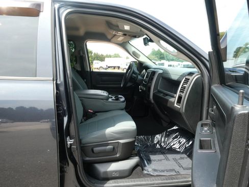 Used 2014 RAM 1500 Express RWD image 22