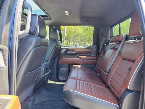 Used 2022 GMC Sierra 1500 Denali Ultimate AWD/4WD image 12