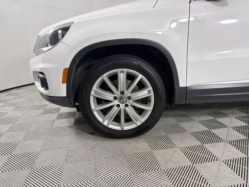 Used 2012 Volkswagen Tiguan SE FWD image 12