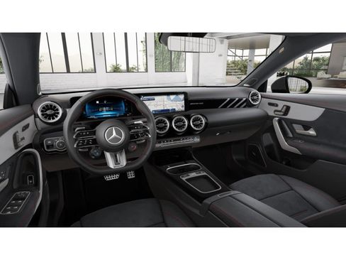 Used 2025 Mercedes-Benz CLA 35 AMG 4MATIC image 2