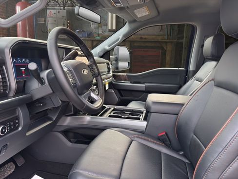 New 2026 Ford F250 Lariat w/ Black Appearance Package image 20