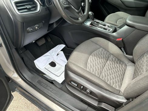 Used 2018 Chevrolet Equinox LT FWD image 10