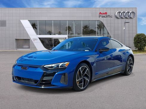Used 2023 Audi RS e-tron GT w/ Carbon Performance Package AWD/4WD image 1