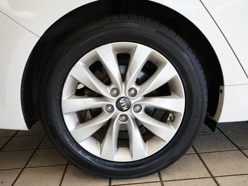 Used 2018 Kia Optima EX image 51