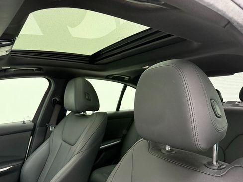 Used 2020 BMW 330i Sedan w/ Convenience Package image 26