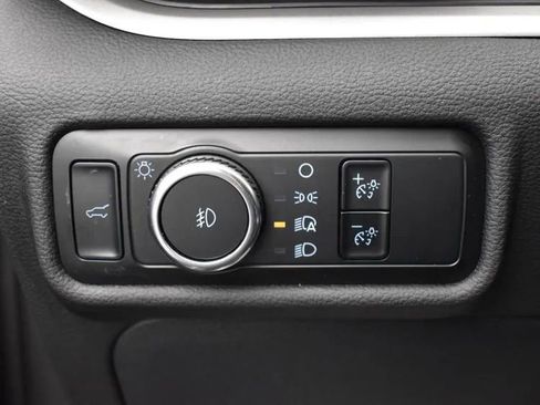 Used 2023 Ford Explorer XLT w/ Equipment Group 202A image 22