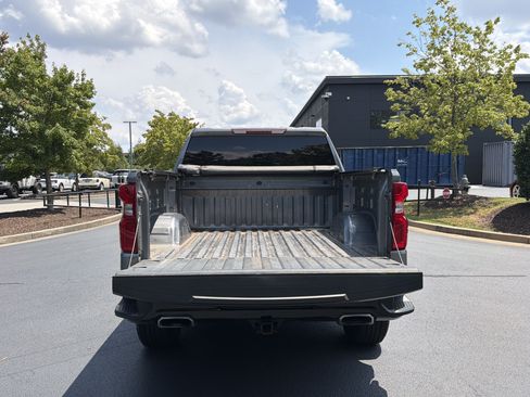 Used 2021 Chevrolet Silverado 1500 Custom Trail Boss AWD/4WD image 38