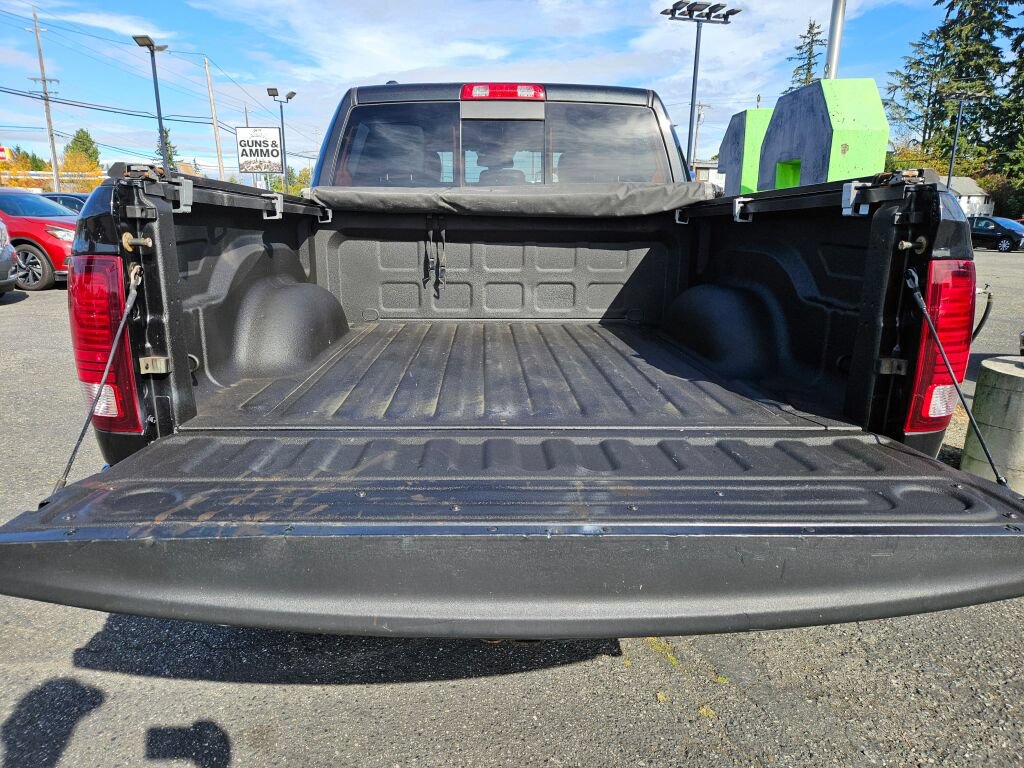 Used 2015 RAM 1500 Sport w/ Black Ram 1500 Sport Group AWD/4WD image 11