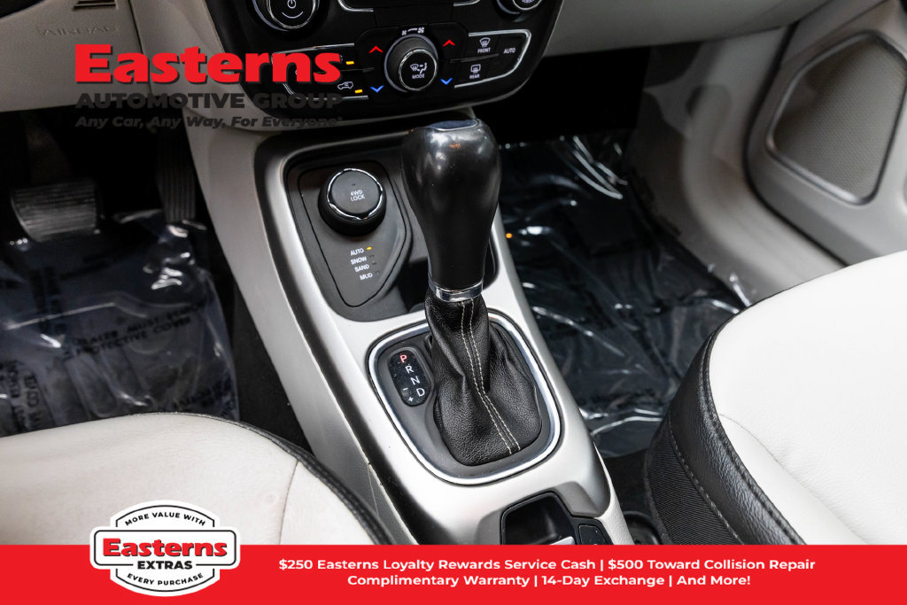 Used 2021 Jeep Compass Latitude AWD/4WD image 14