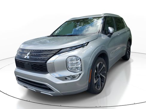 Used 2022 Mitsubishi Outlander SEL FWD image 3