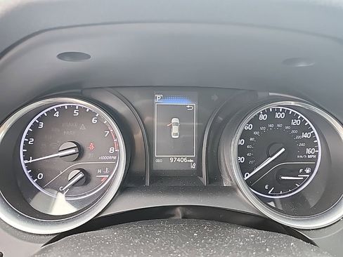 Used 2018 Toyota Camry L image 8