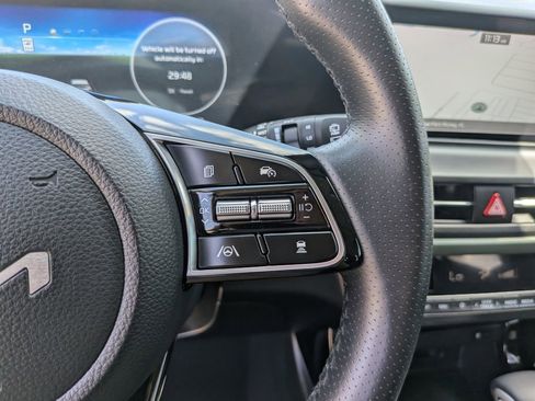 Certified 2024 Kia Seltos SX AWD/4WD image 32