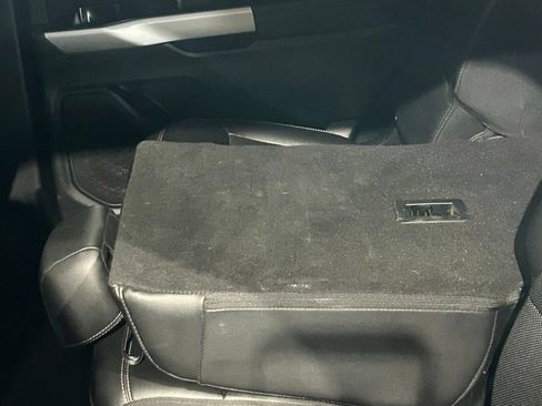 Used 2022 Ford Explorer Limited w/ Equipment Group 301A AWD/4WD image 60