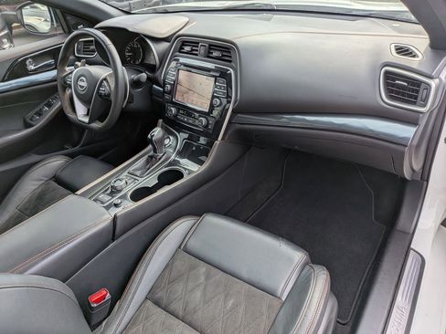 Used 2023 Nissan Maxima SR w/ Sport Mat Group FWD image 40