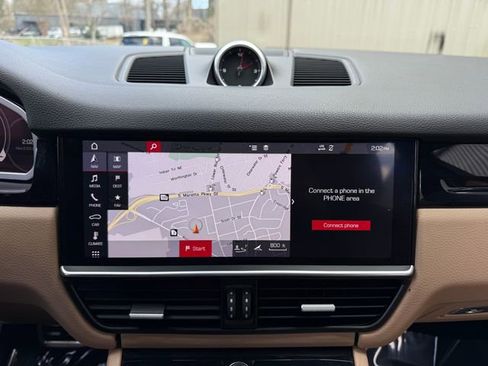 Used 2019 Porsche Cayenne image 22