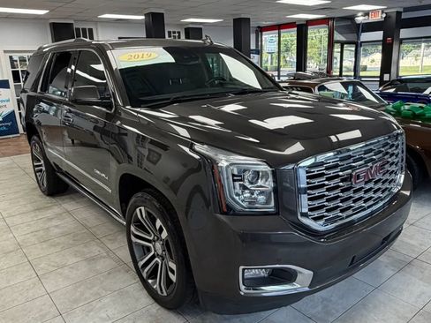 Used 2019 GMC Yukon Denali w/ Denali Ultimate Package RWD image 3