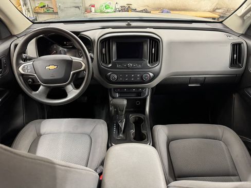 Used 2019 Chevrolet Colorado W/T w/ WT Convenience Package AWD/4WD image 17