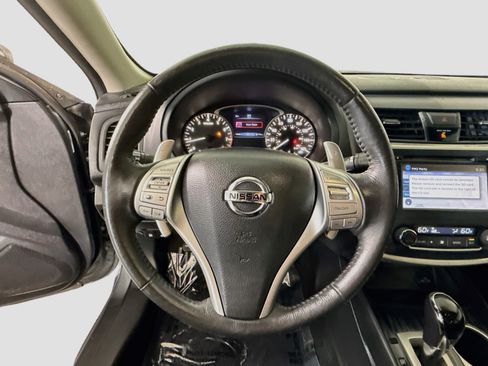 Used 2017 Nissan Altima 3.5 SL FWD image 13