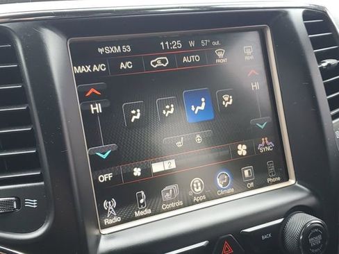 Used 2016 Jeep Grand Cherokee Laredo 75th Anniversary image 17