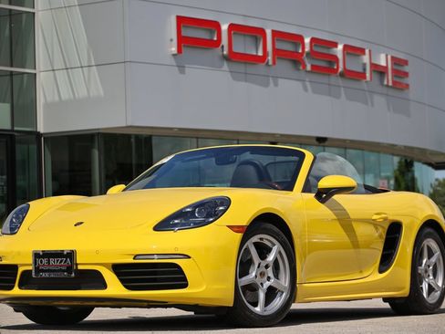 Certified 2024 Porsche 718 Boxster RWD image 29
