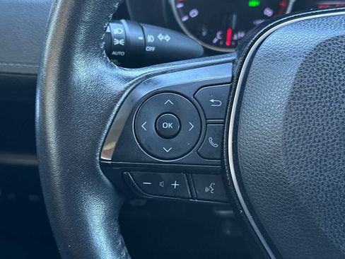 Used 2020 Toyota RAV4 XLE w/ Convenience Package FWD image 26