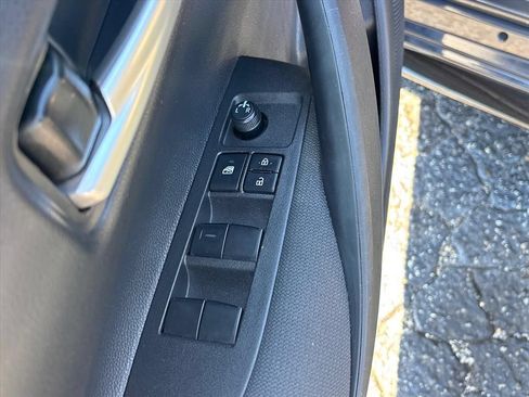 Used 2026 Toyota Corolla SE FWD image 23