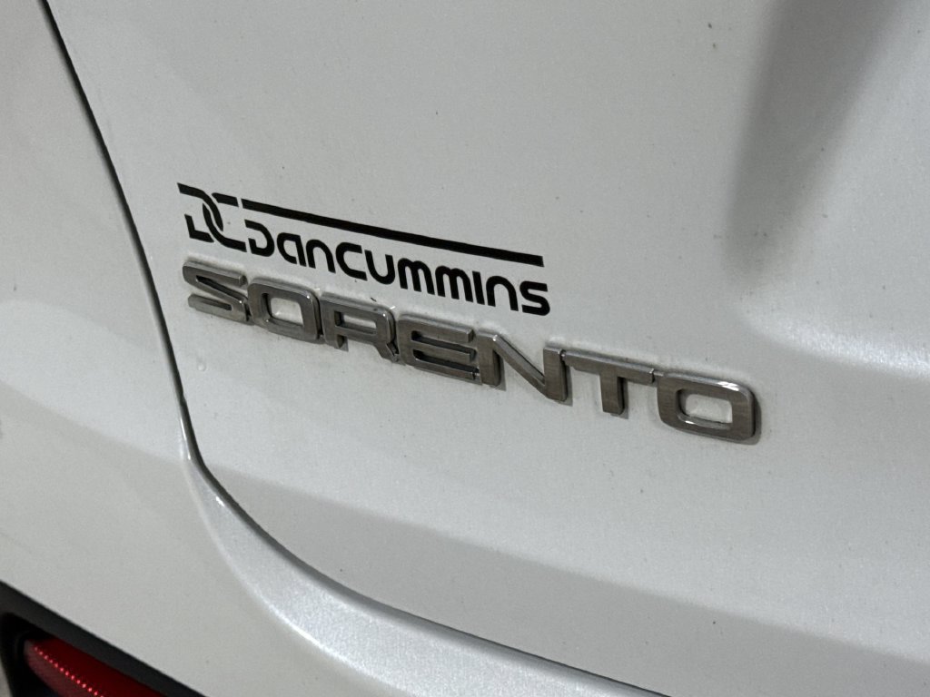 Used 2017 Kia Sorento AWD image 26