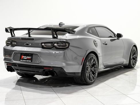 Used 2020 Chevrolet Camaro ZL1 image 4