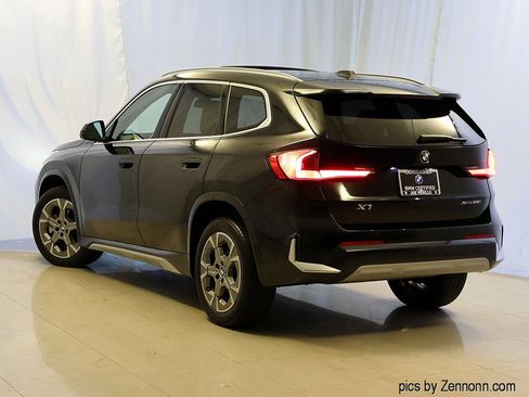 Certified 2025 BMW X1 xDrive28i w/ Technology Package AWD/4WD image 9