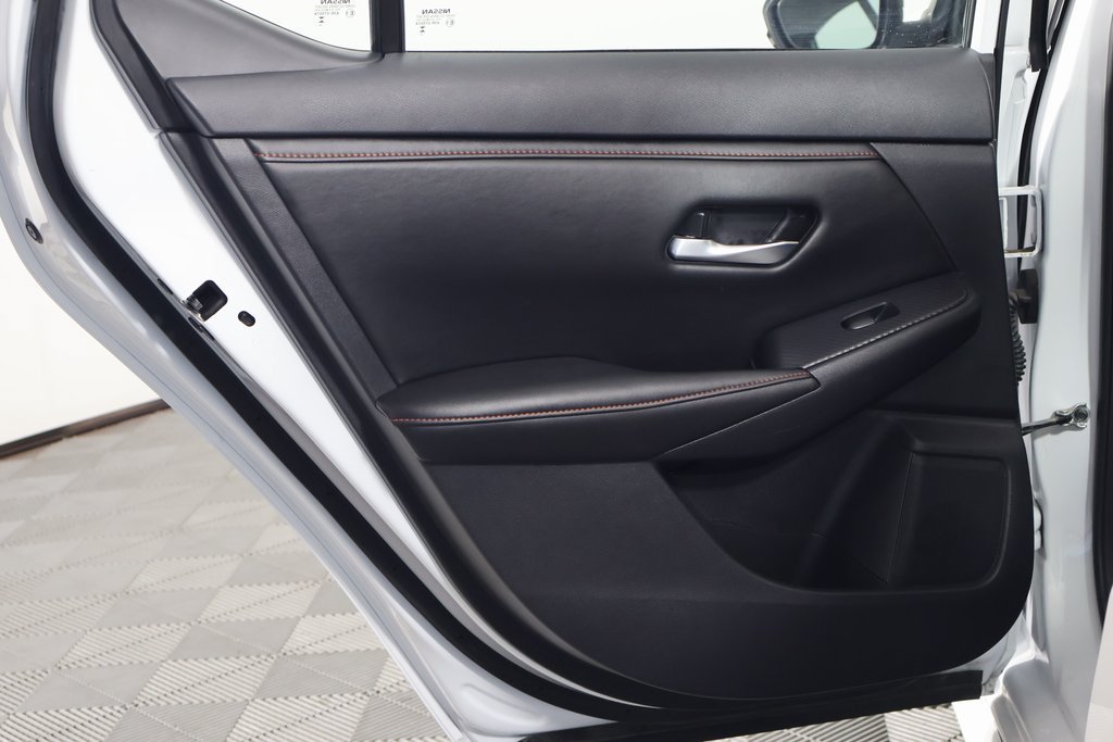 Used 2025 Nissan Sentra SR FWD image 13