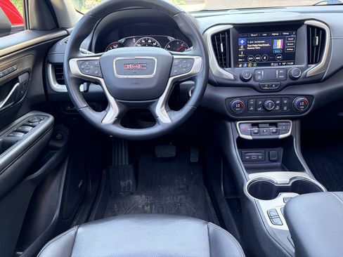 Used 2023 GMC Terrain Denali w/ Denali Premium Package AWD/4WD image 14