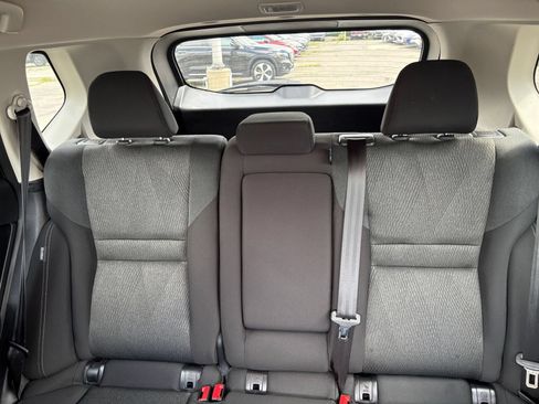 Used 2025 Nissan Rogue SV AWD/4WD image 36