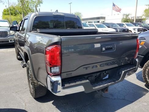 Used 2019 Toyota Tacoma TRD Off-Road AWD/4WD image 3