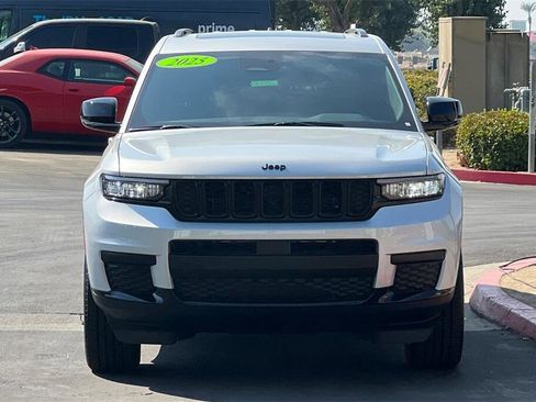New 2025 Jeep Grand Cherokee L Altitude image 9