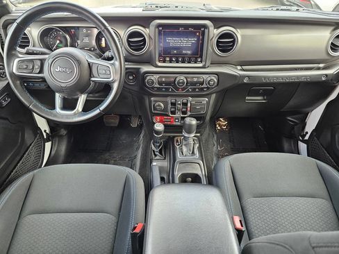 Used 2021 Jeep Wrangler Unlimited Rubicon 4xe w/ Safety Group AWD/4WD image 17