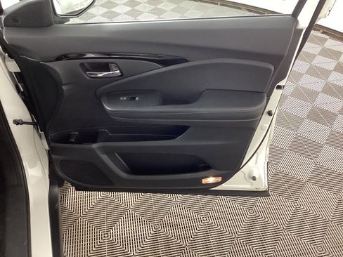 Used 2019 Honda Pilot Elite image 10