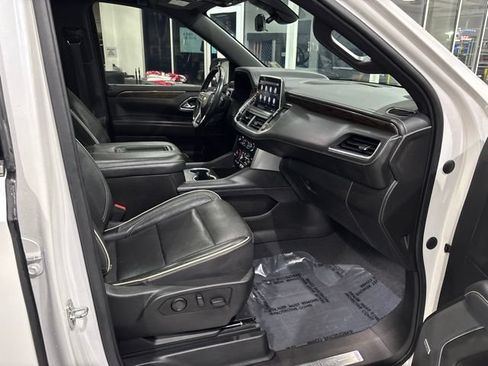 Certified 2021 Chevrolet Tahoe Premier w/ Premium Package AWD/4WD image 17