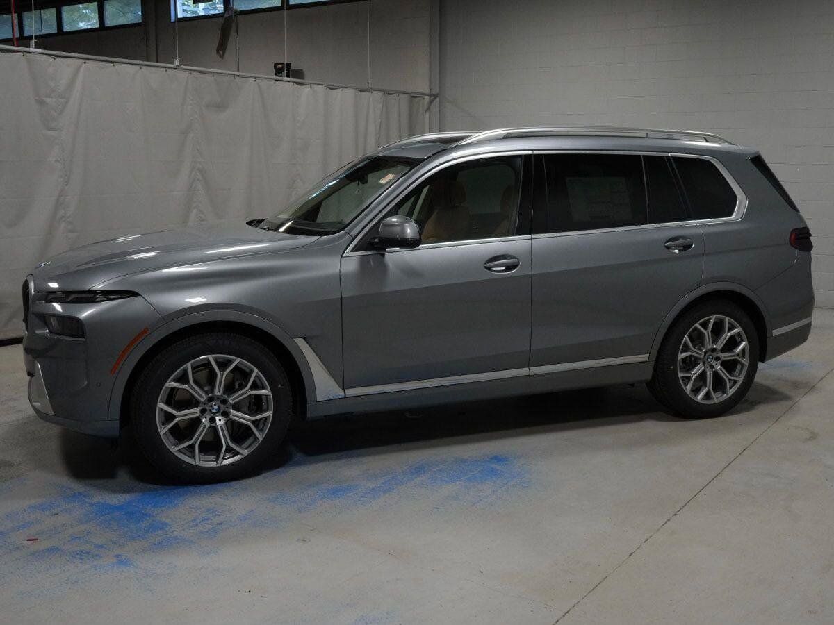 Used 2027 BMW X7 xDrive40i w/ Premium Package AWD/4WD image 18