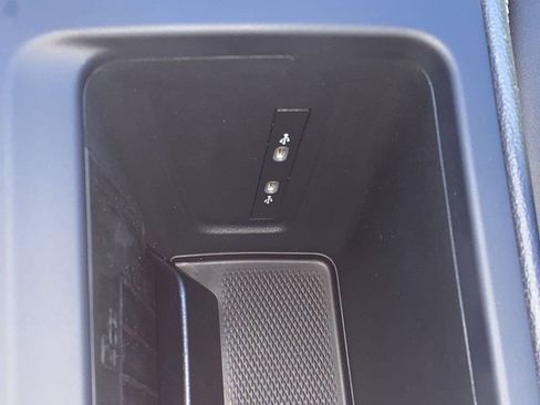 New 2026 Volkswagen Tiguan SE image 24