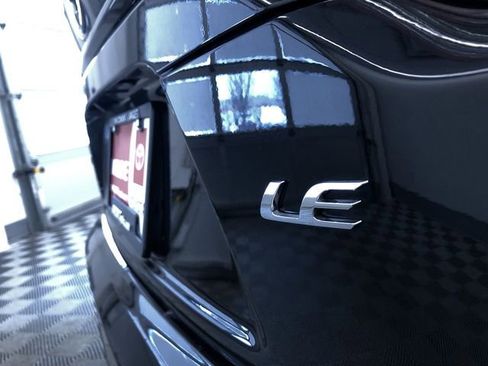 Used 2025 Toyota Corolla LE image 15